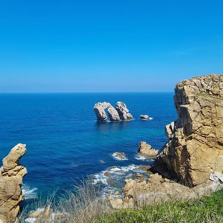 Angelines, Sneuu Πανσιόν *