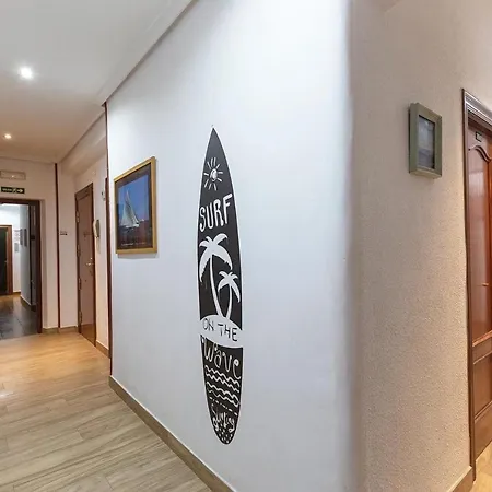 Πανσιόν Angelines, Sneuu