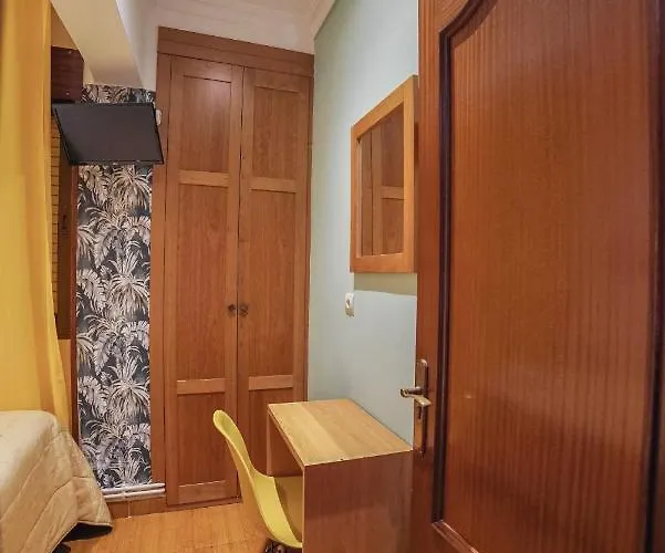 Πανσιόν Angelines, Sneuu Σανταντέρ