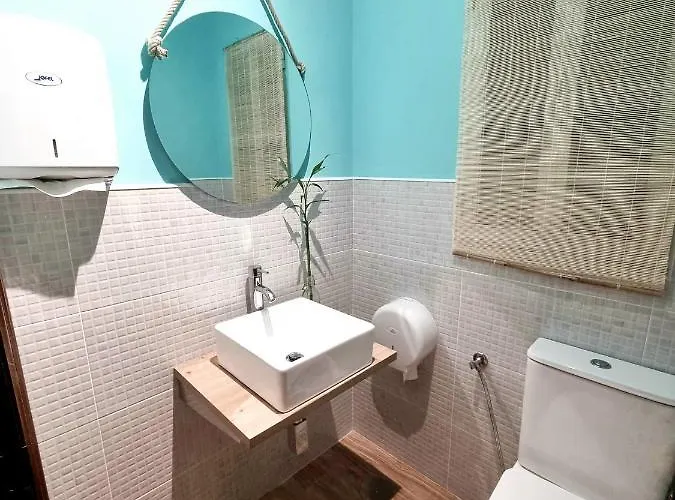 Angelines, Sneuu Σανταντέρ