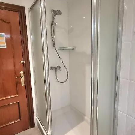 Konukevi Angelines, Sneuu