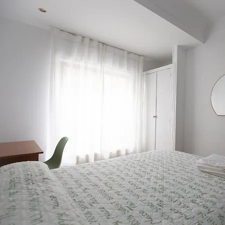 Angelines, Sneuu Santander