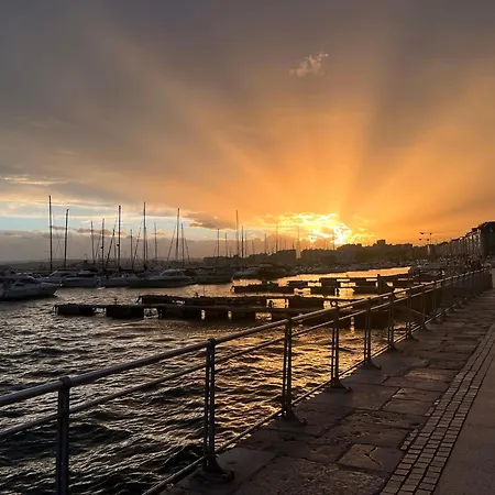 Angelines, Sneuu Konukevi