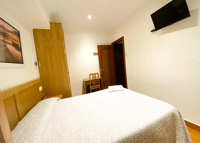 Angelines, Sneuu סנטנדר